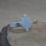 Ngümin (greca o cruz simétrica)            Talla 14. - Imagen 2