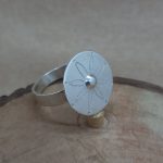 Anillo Rayen Foye (flor de canelo) Talla 25.